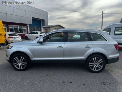 Audi Q7 3.0 V6 TDI 233CV quattro tiptronic (2)