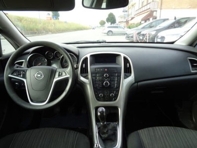 Opel Astra Station Wagon 1.4 Turbo 140CV Sports GPL Tech Cosmo (11)