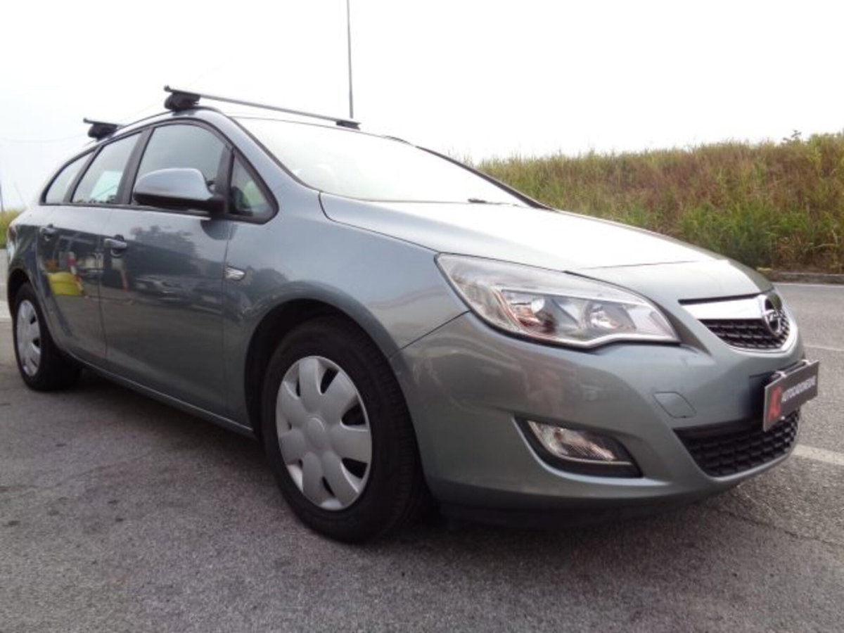 Opel Astra Station Wagon 1.4 Turbo 140CV Sports GPL Tech Cosmo (3)