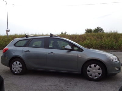 Opel Astra Station Wagon 1.4 Turbo 140CV Sports GPL Tech Cosmo (4)