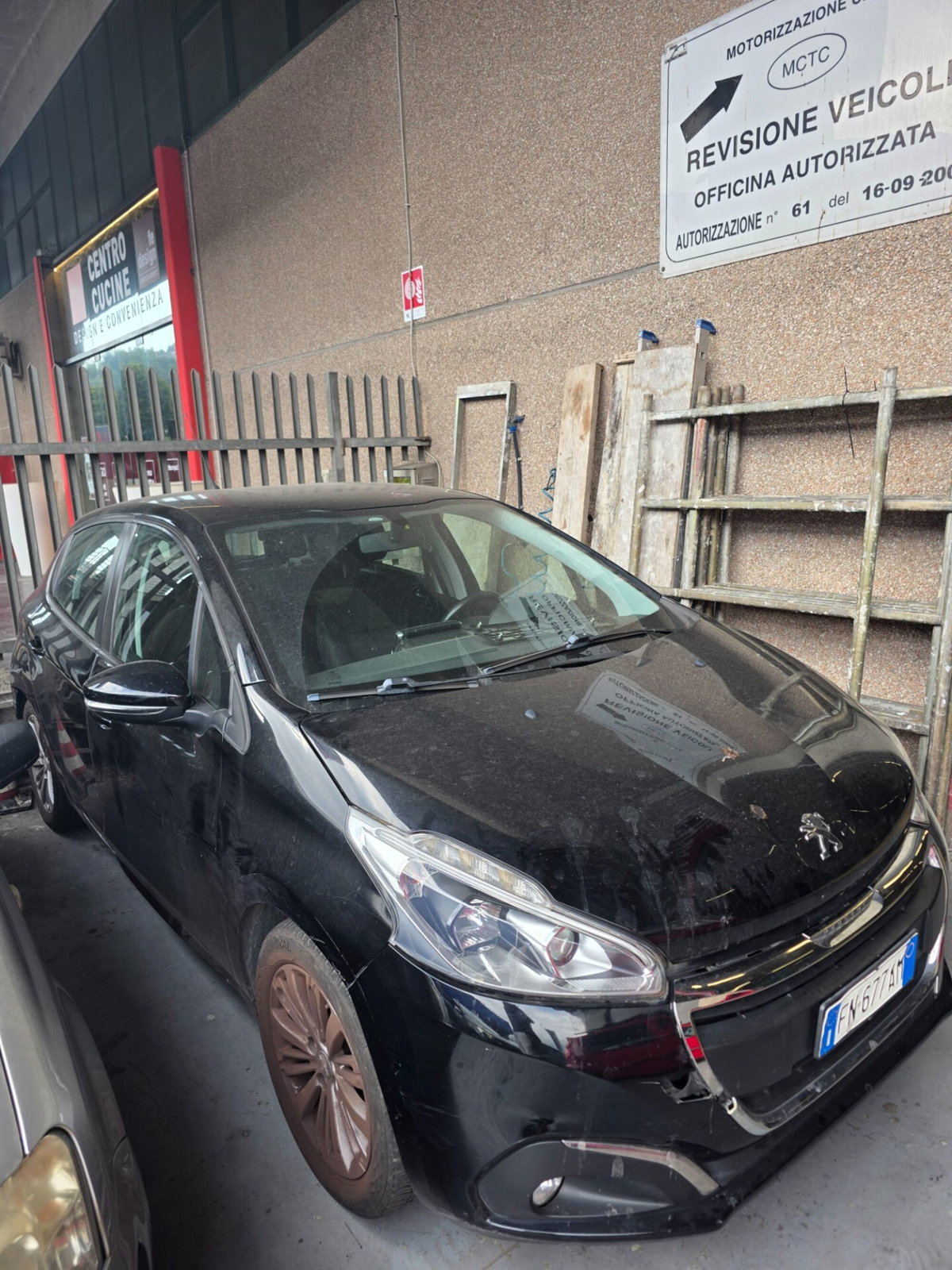 Peugeot 208 82 5 porte Allure (2)