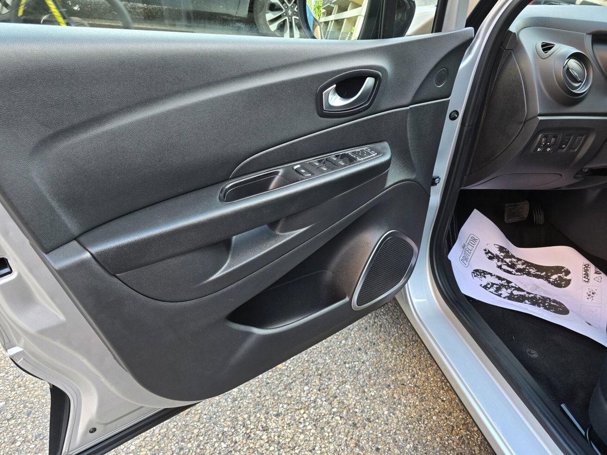 Renault Captur dCi 8V 90 CV EDC Start&Stop Energy Intens (15)