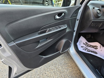 Renault Captur dCi 8V 90 CV EDC Start&Stop Energy Intens (15)