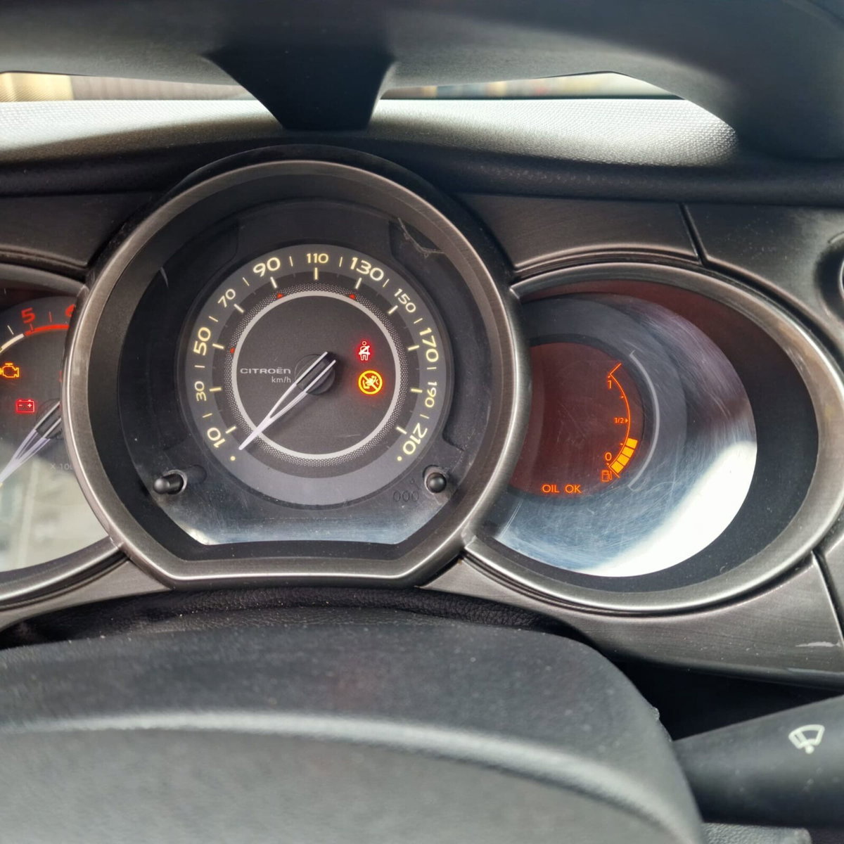 Citroen C3 1.4 HDi 70 Exclusive (8)