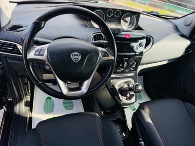 Lancia Ypsilon 0.9 TwinAir 85 CV 5 porte Metano Ecochic Elefantino (15)