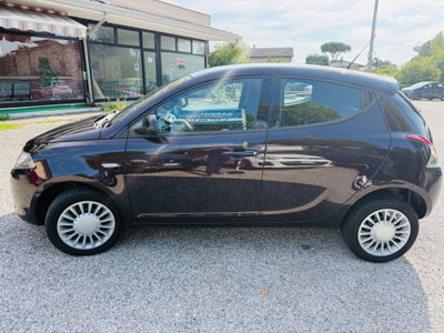 Lancia Ypsilon 0.9 TwinAir 85 CV 5 porte Metano Ecochic Elefantino (4)