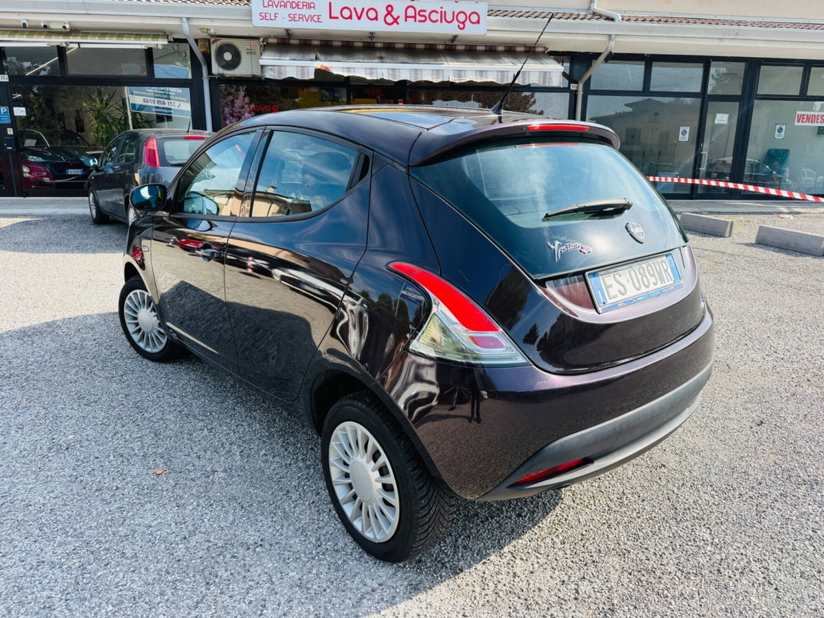 Lancia Ypsilon 0.9 TwinAir 85 CV 5 porte Metano Ecochic Elefantino (5)