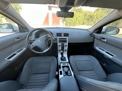 Volvo V50 D4 Geartronic Momentum (9)