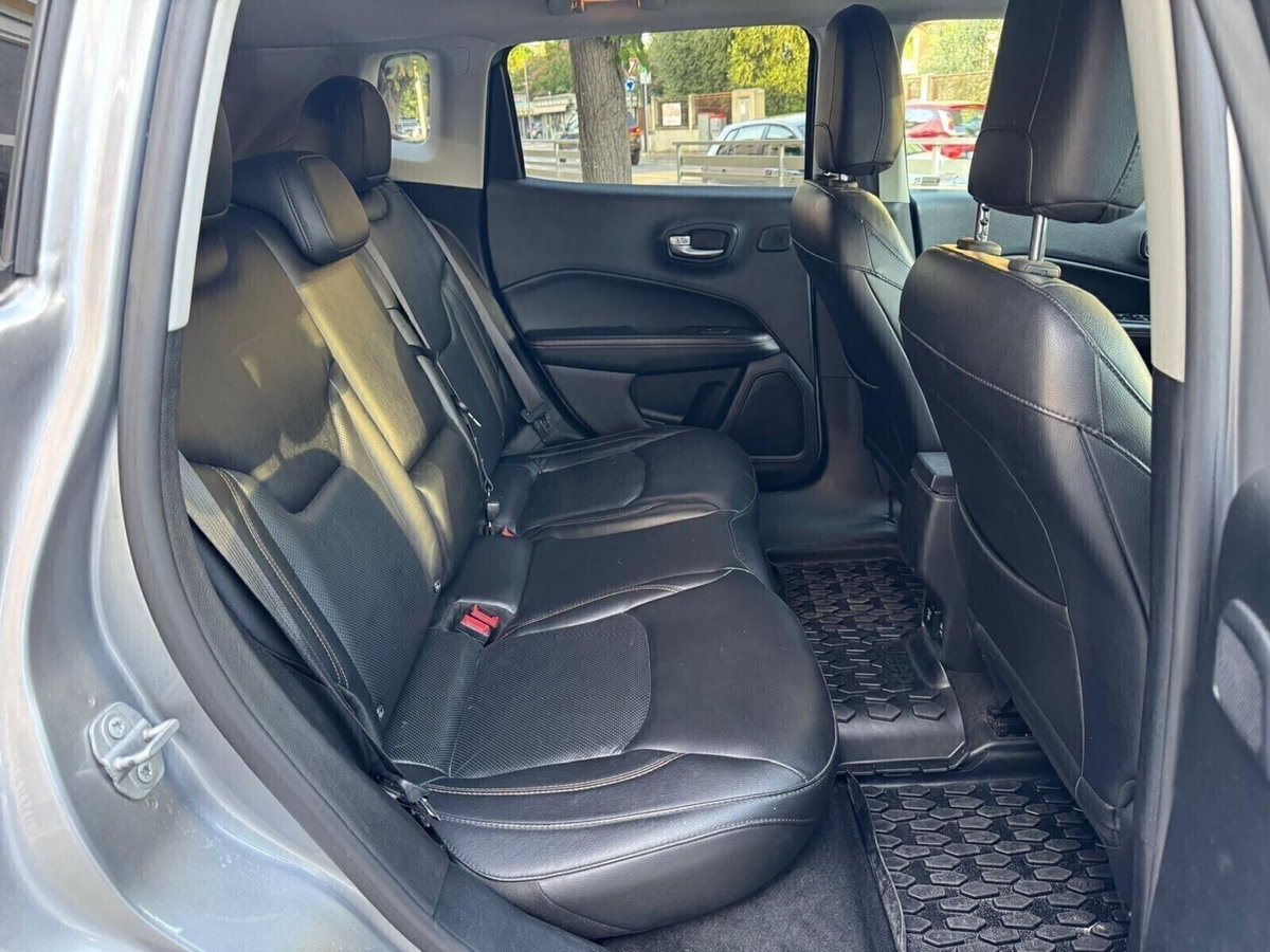 Jeep Compass 1.6 Multijet II 2WD Limited (18)