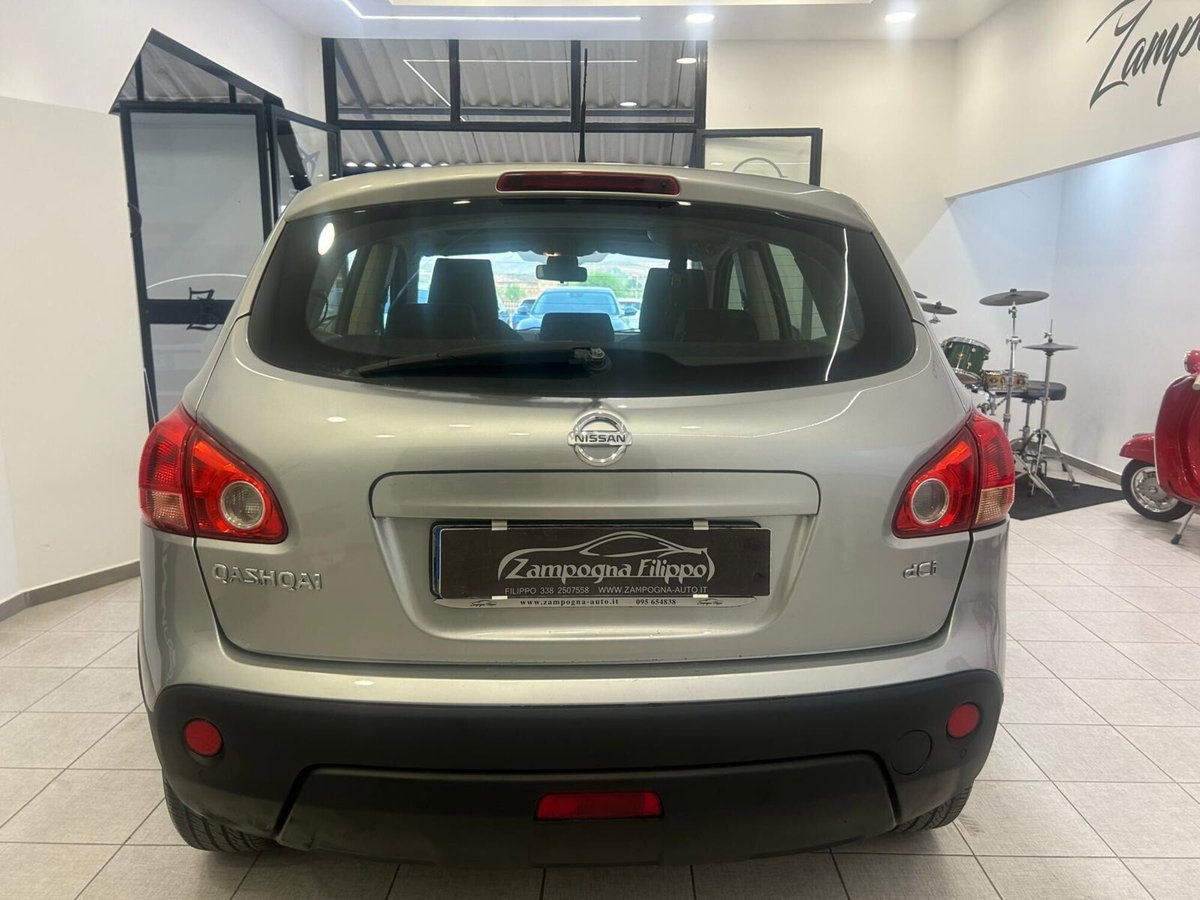 Nissan Qashqai 2.0 dCi DPF Tekna (4)