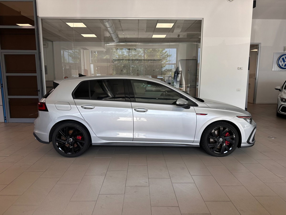 Volkswagen Golf 2.0 TSI GTI DSG (2)