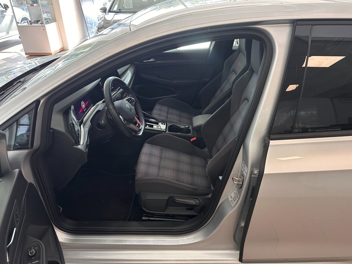 Volkswagen Golf 2.0 TSI GTI DSG (6)