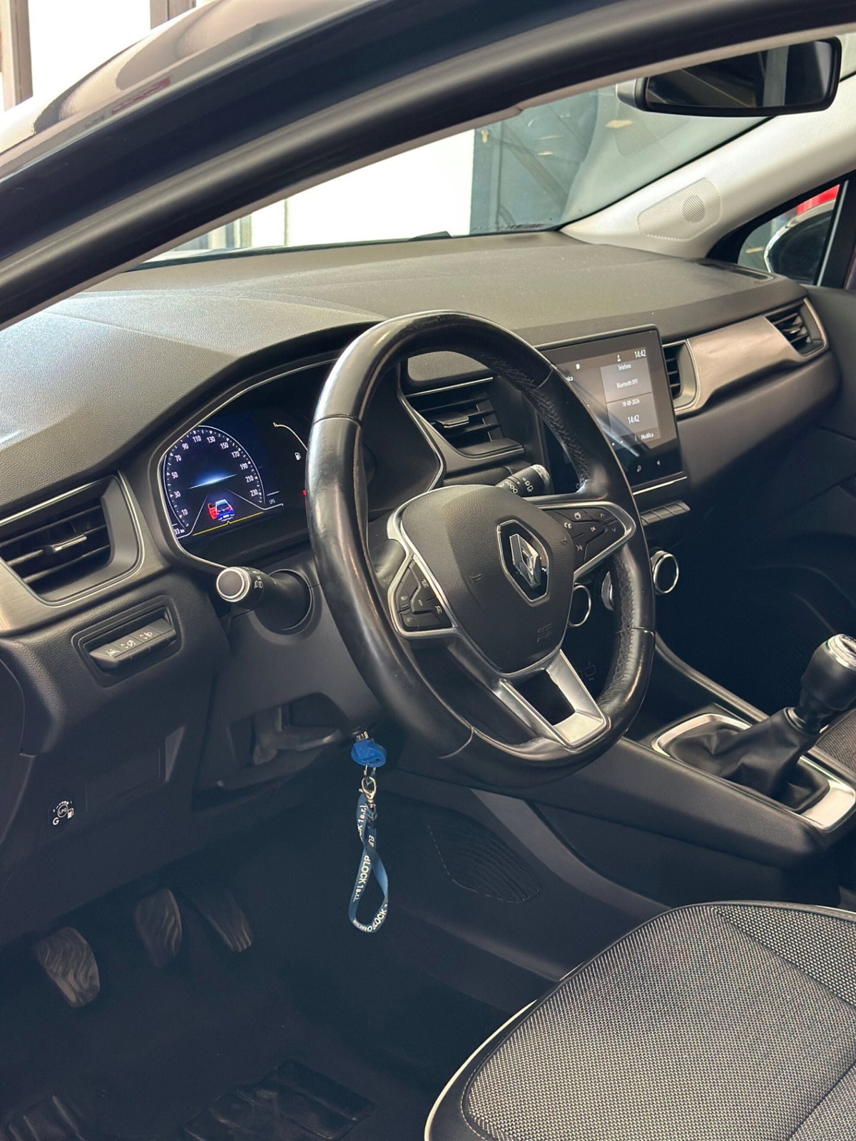 Renault Captur TCe 100 CV GPL FAP Intens (7)