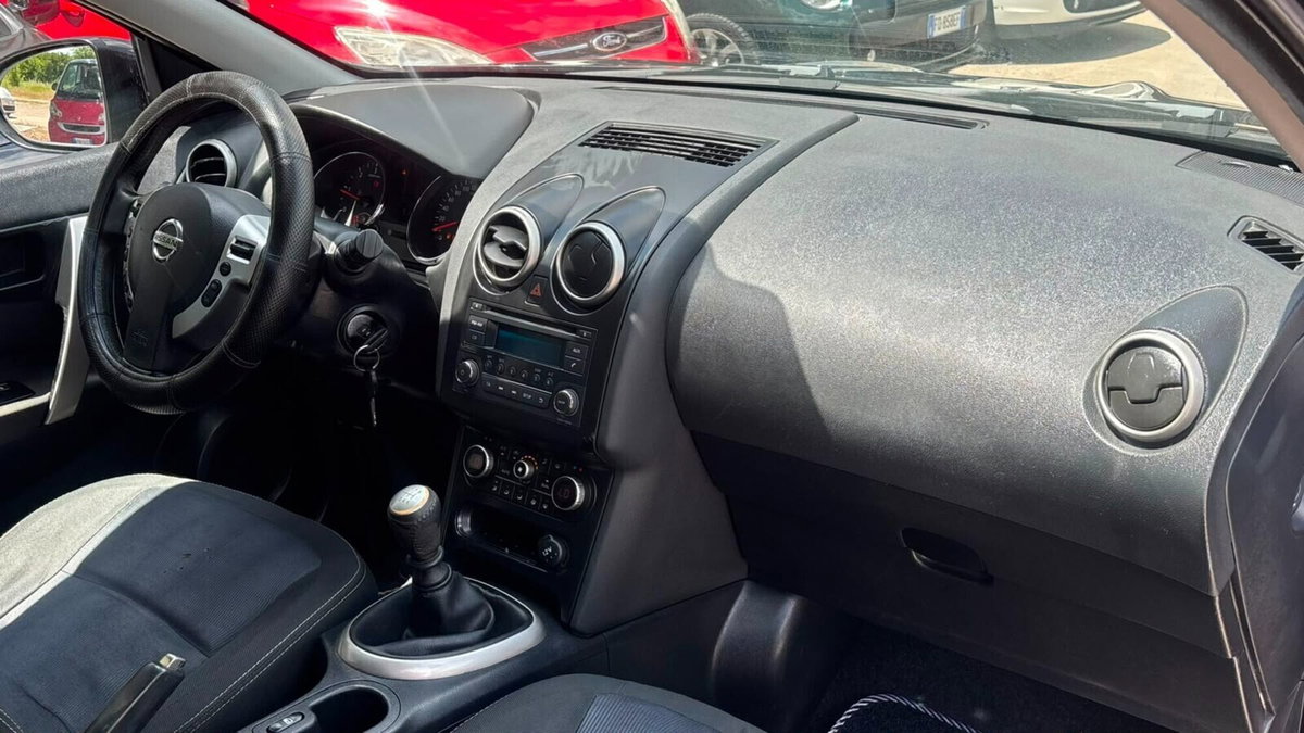 Nissan Qashqai 1.5 dCi DPF Tekna (12)
