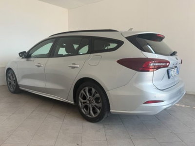 Ford Focus Station Wagon 1.0 EcoBoost Hybrid 155 CV SW ST-Line (5)