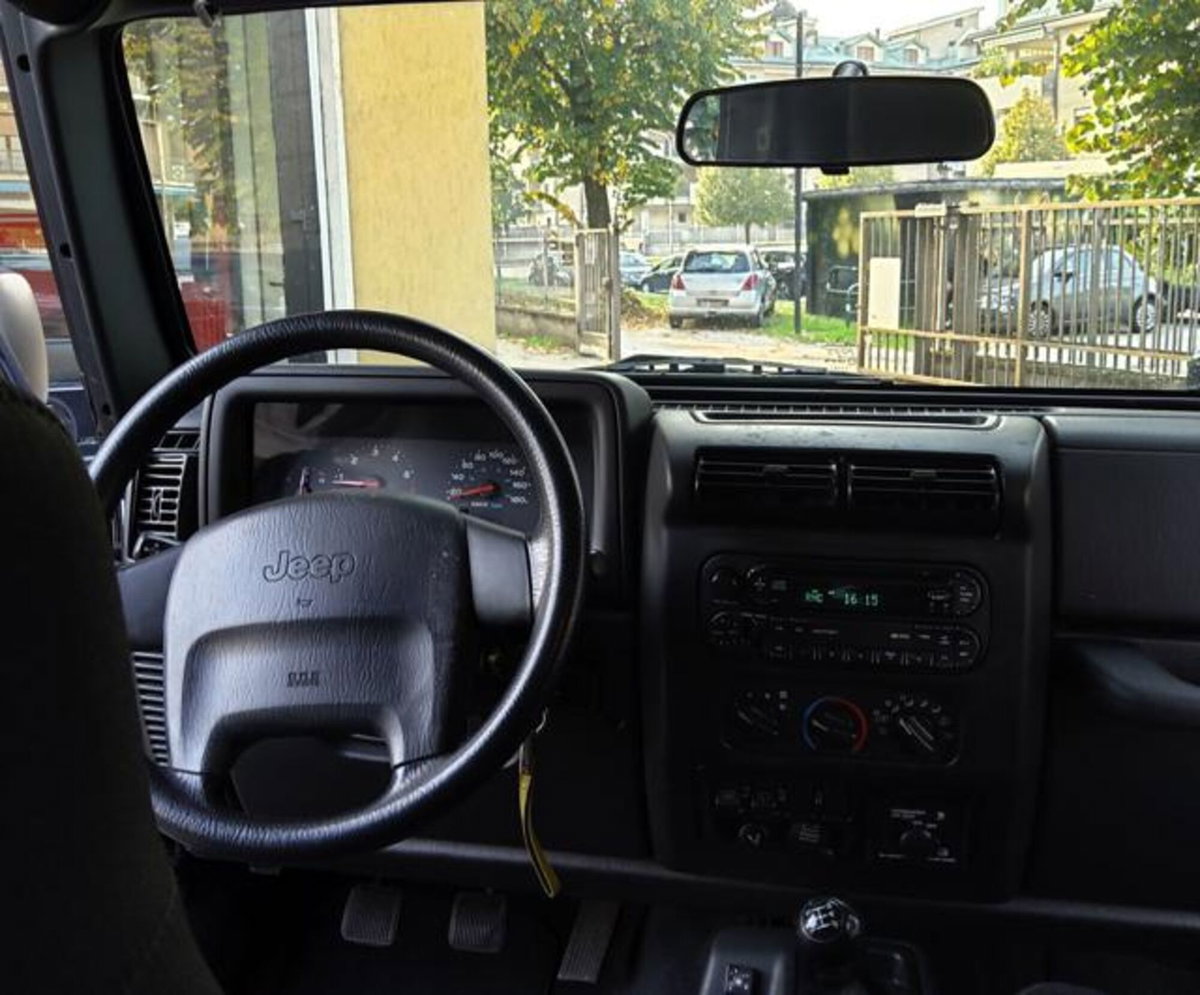 Jeep Wrangler 4.0 cat Hard top (EU) (6)