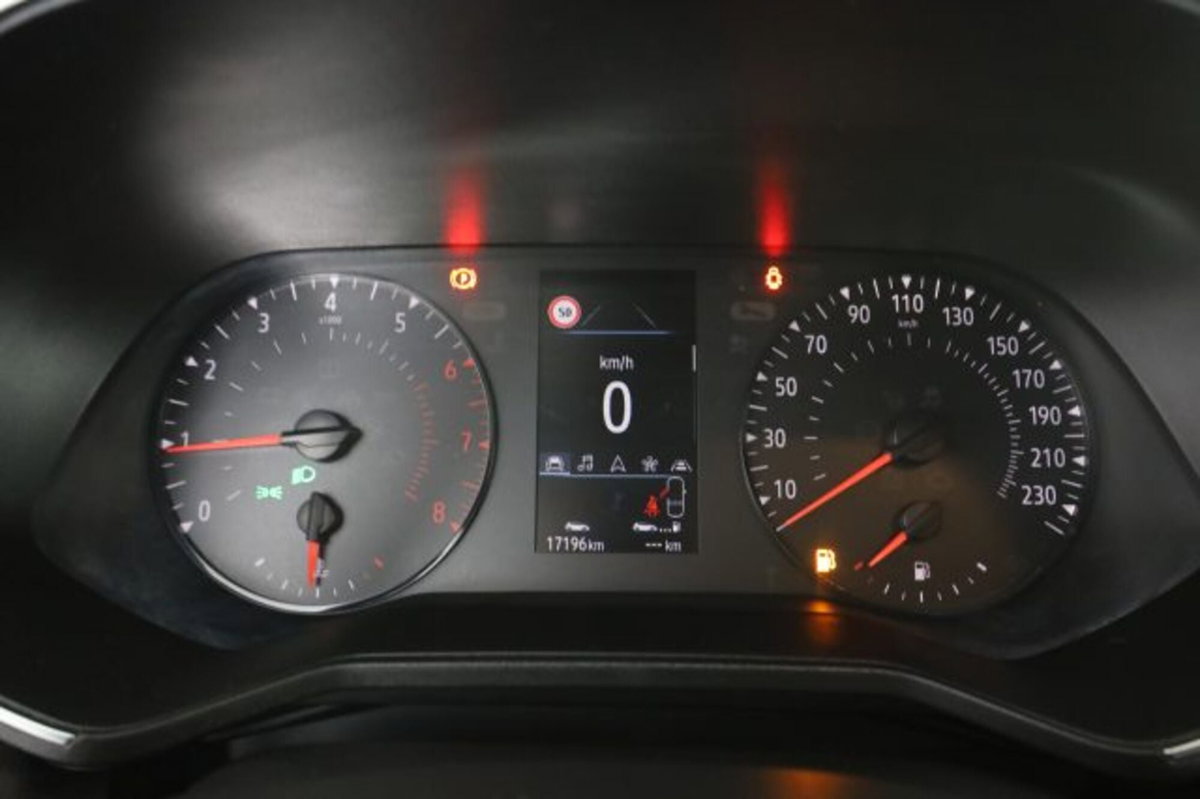 Renault Clio TCe 100 CV 5 porte Business (7)