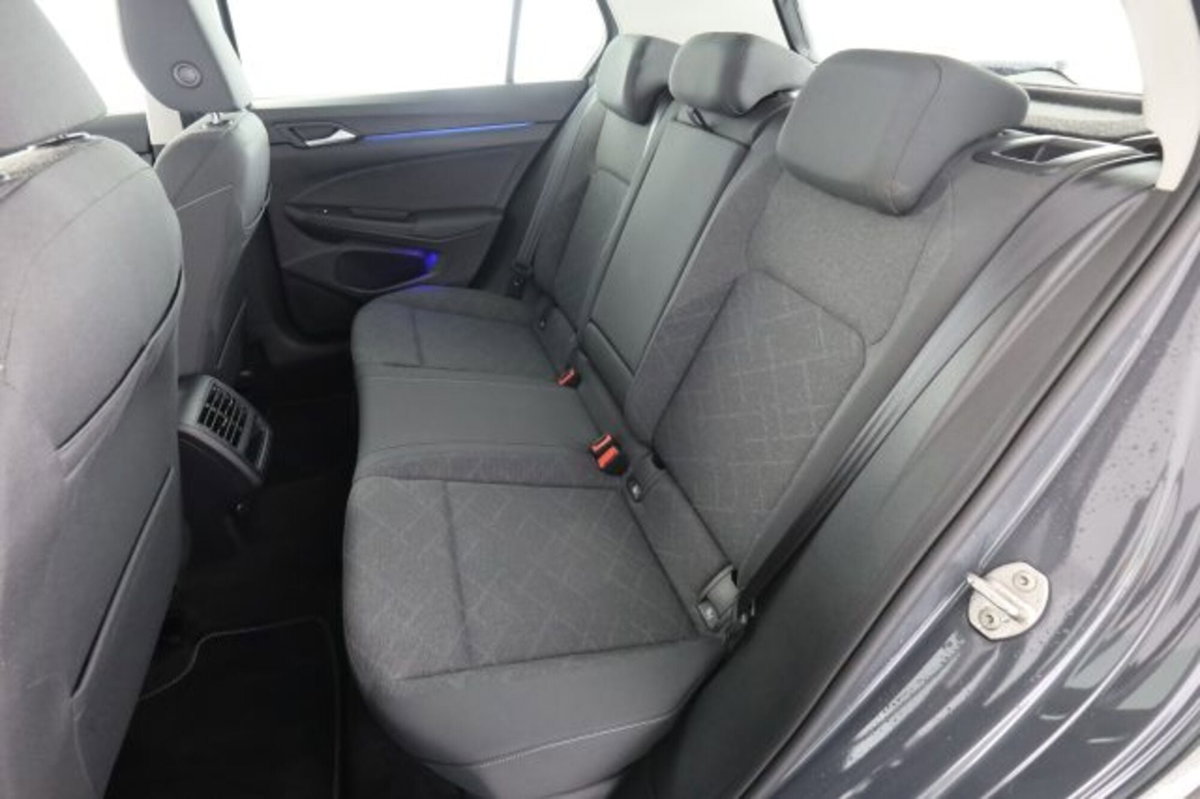 Volkswagen Golf 1.0 TSI EVO Life (3)