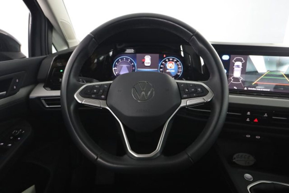Volkswagen Golf 1.0 TSI EVO Life (5)