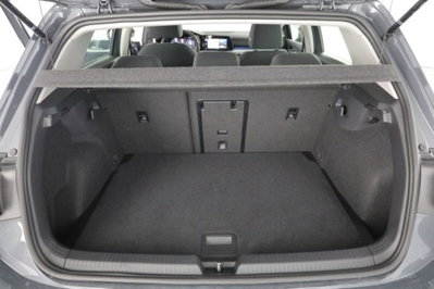 Volkswagen Golf 1.0 TSI EVO Life (6)