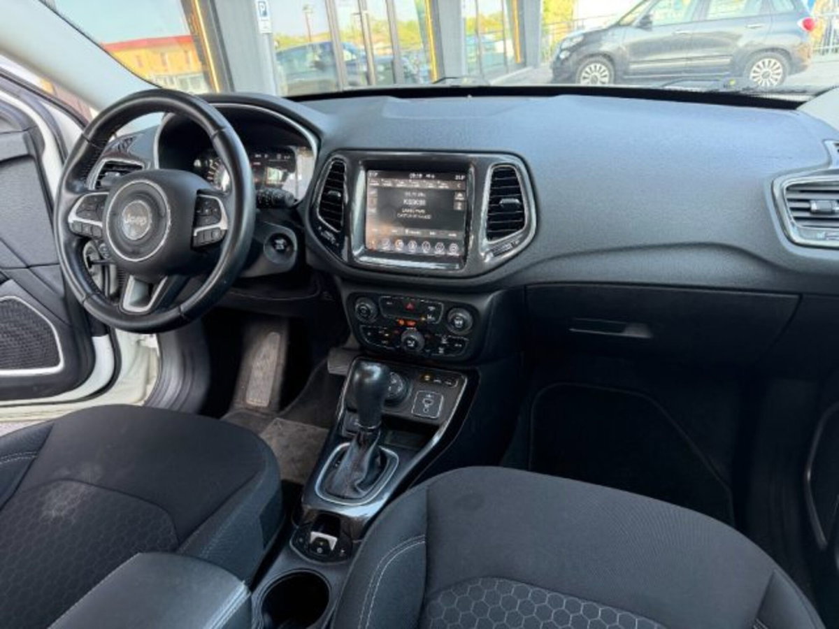 Jeep Compass 1.3 T4 190CV PHEV AT6 4xe Business Plus (11)