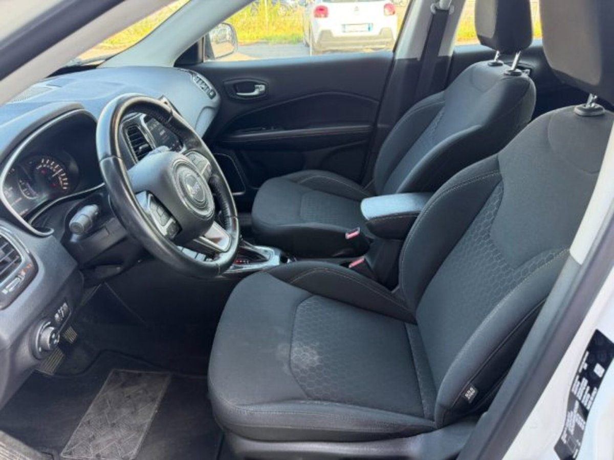 Jeep Compass 1.3 T4 190CV PHEV AT6 4xe Business Plus (9)