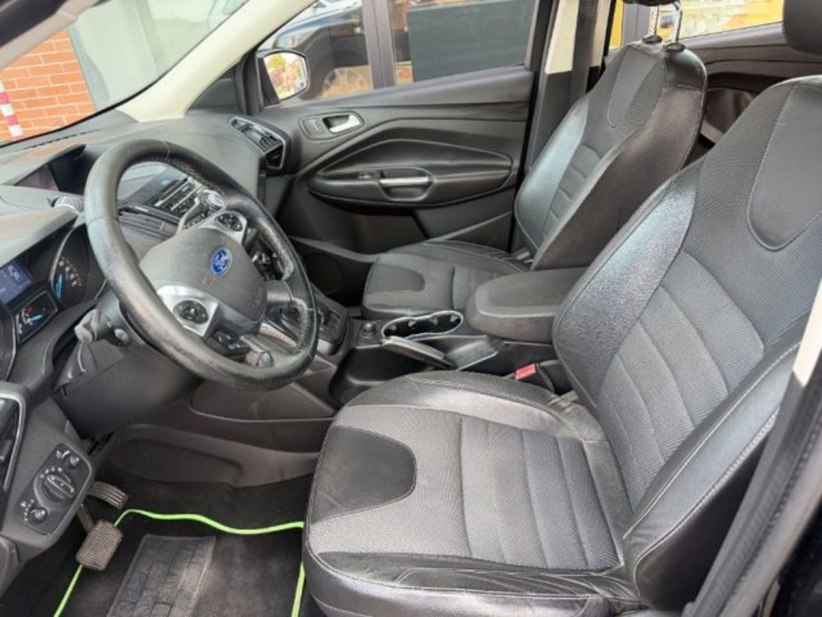 Ford Kuga 2.0 TDCi 163 CV 4WD DPF (7)