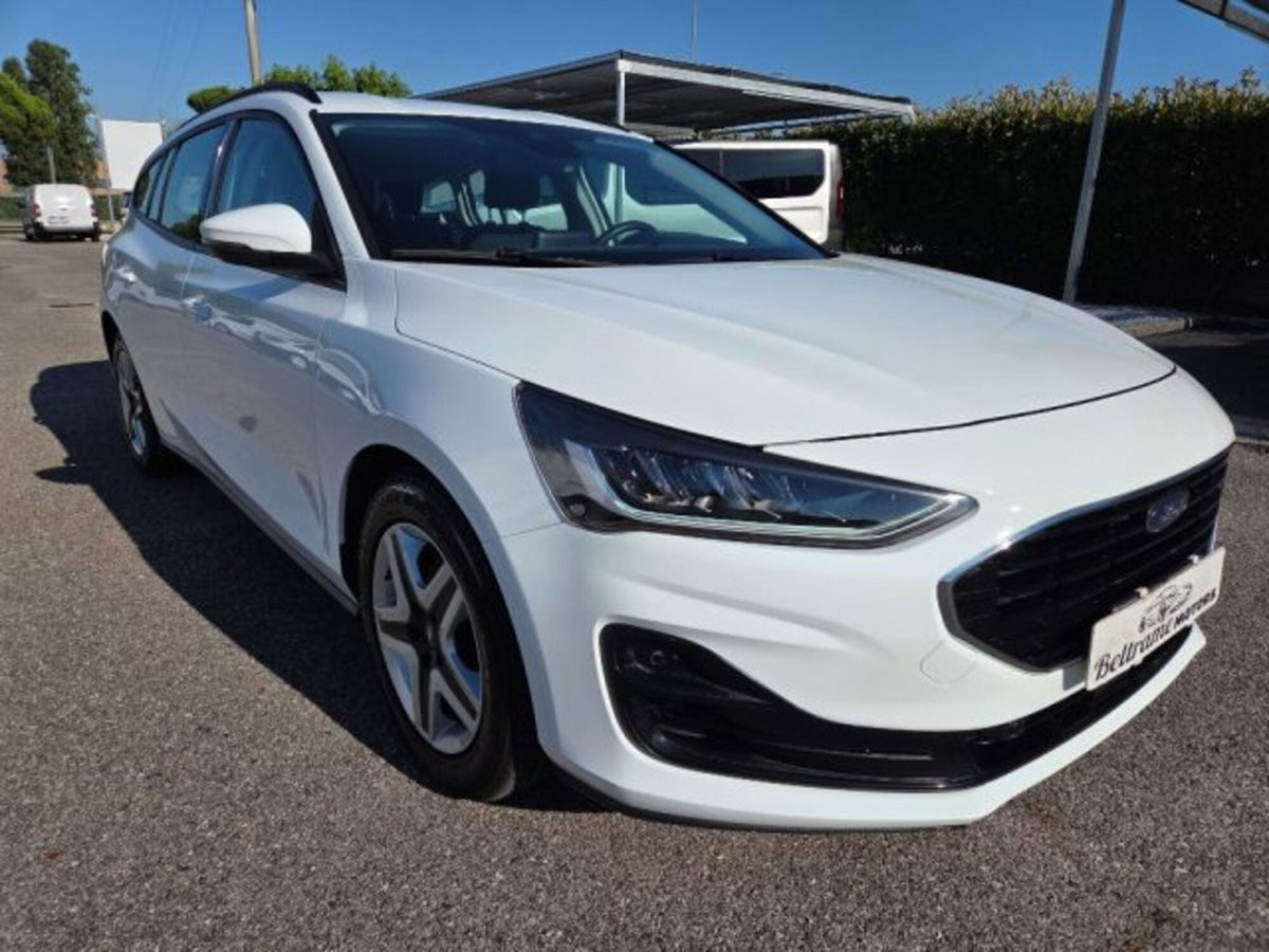 Ford Focus Station Wagon 1.5 TDCi 120 CV Start&Stop SW Business N1 (2)