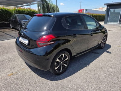 Peugeot 208 100 S&S 5 porte Signature (4)