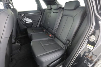 Audi Q3 Sportback 40 2.0 tdi Identity Black quattro 193cv s-tronic (3)