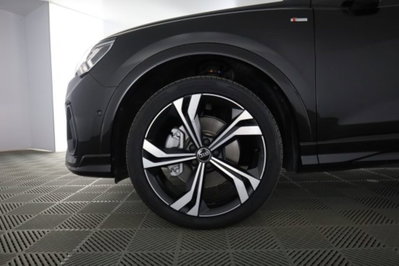Audi Q3 Sportback 40 2.0 tdi Identity Black quattro 193cv s-tronic (8)