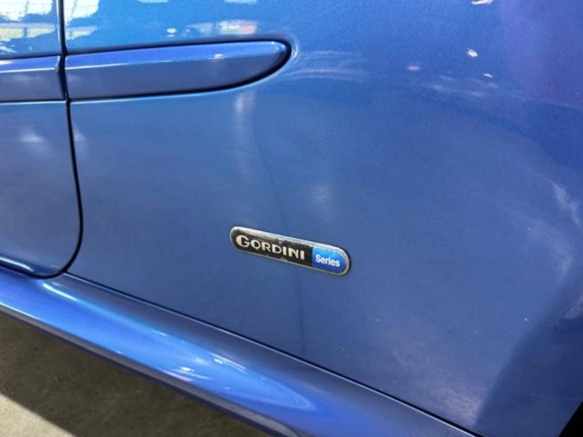 Renault Clio 2.0 16V 203CV 3 porte RS Gordini (9)