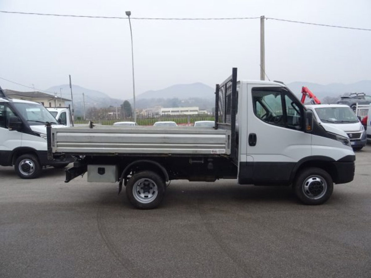 Iveco Daily Telaio 35C14H BTor 2.3 HPT PC-RG Cabinato (18)