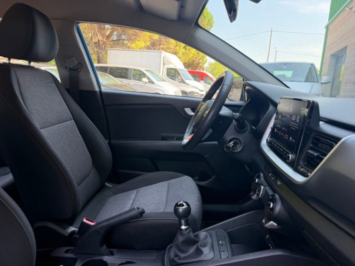 Kia Stonic 1.2 DPI Style (12)