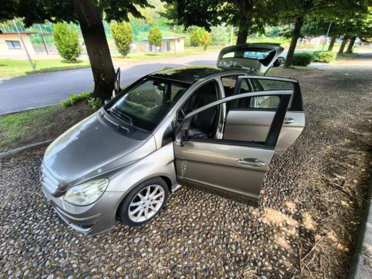 Mercedes-Benz Classe B 180 CDI (12)