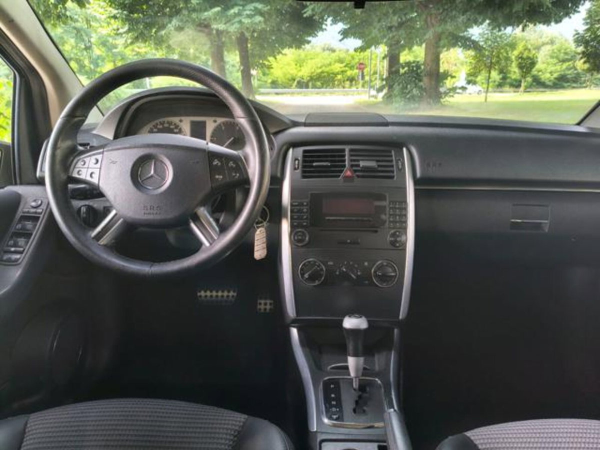 Mercedes-Benz Classe B 180 CDI (20)