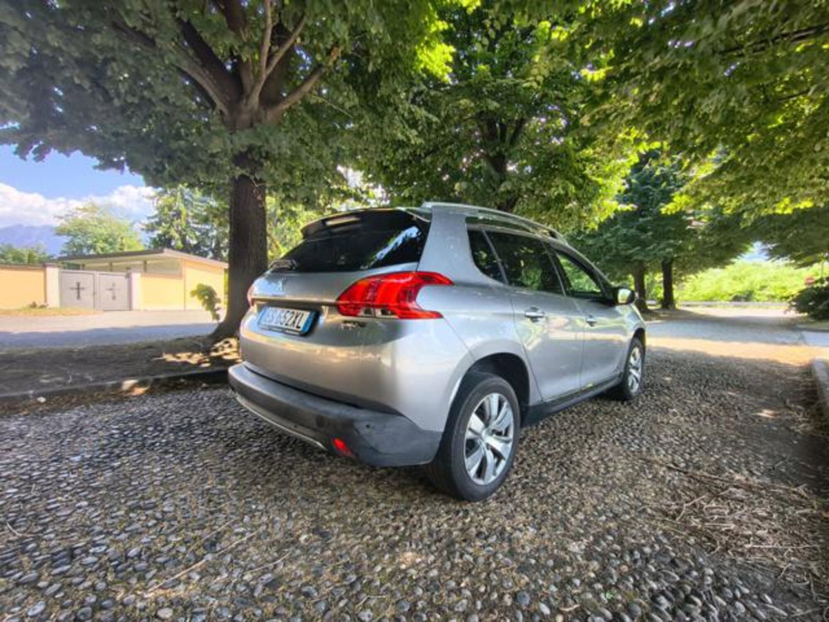 Peugeot 2008 e-HDi 92 CV Stop&Start robotizzato Allure (11)