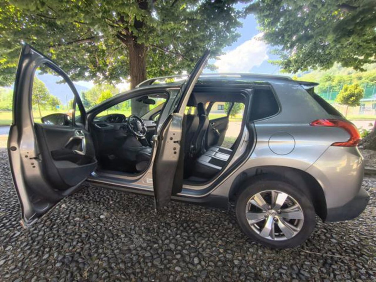 Peugeot 2008 e-HDi 92 CV Stop&Start robotizzato Allure (14)