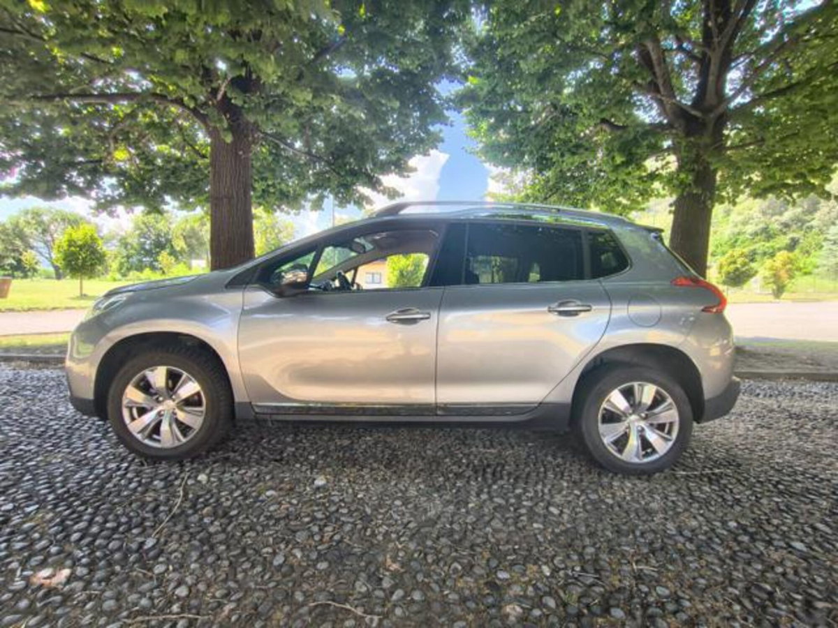 Peugeot 2008 e-HDi 92 CV Stop&Start robotizzato Allure (7)