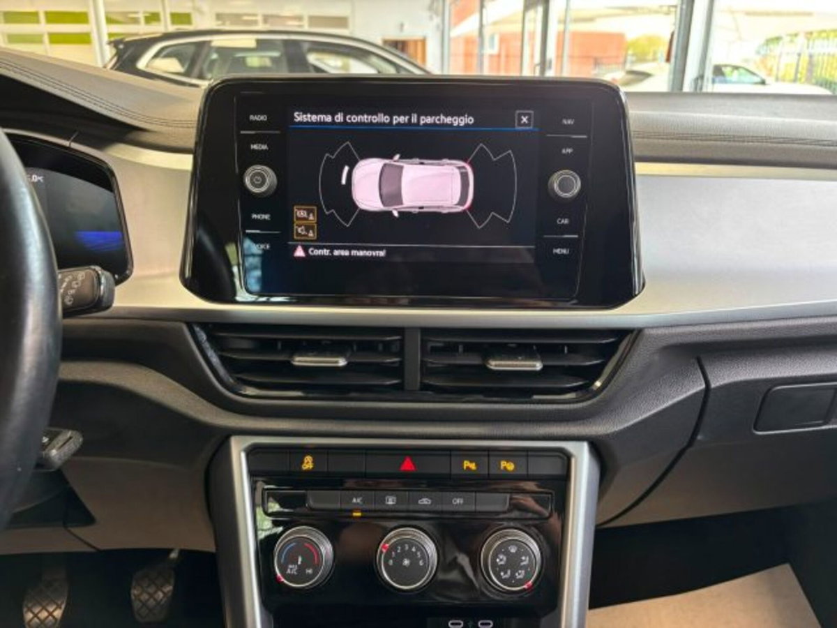 Volkswagen T-Roc 1.0 tsi Edition 110cv (14)