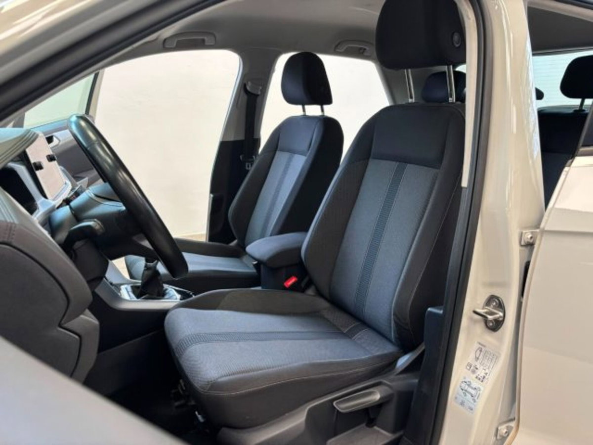 Volkswagen T-Roc 1.0 tsi Edition 110cv (8)