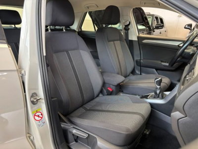 Volkswagen T-Roc 1.0 tsi Edition 110cv (9)
