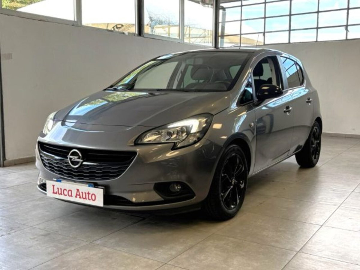 Opel Corsa 1.2 5 porte (3)