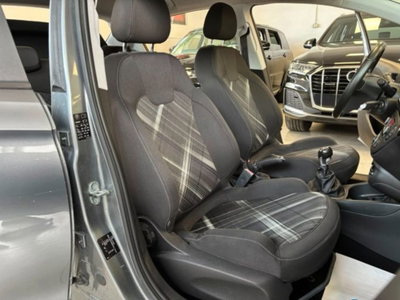 Opel Corsa 1.2 5 porte (9)