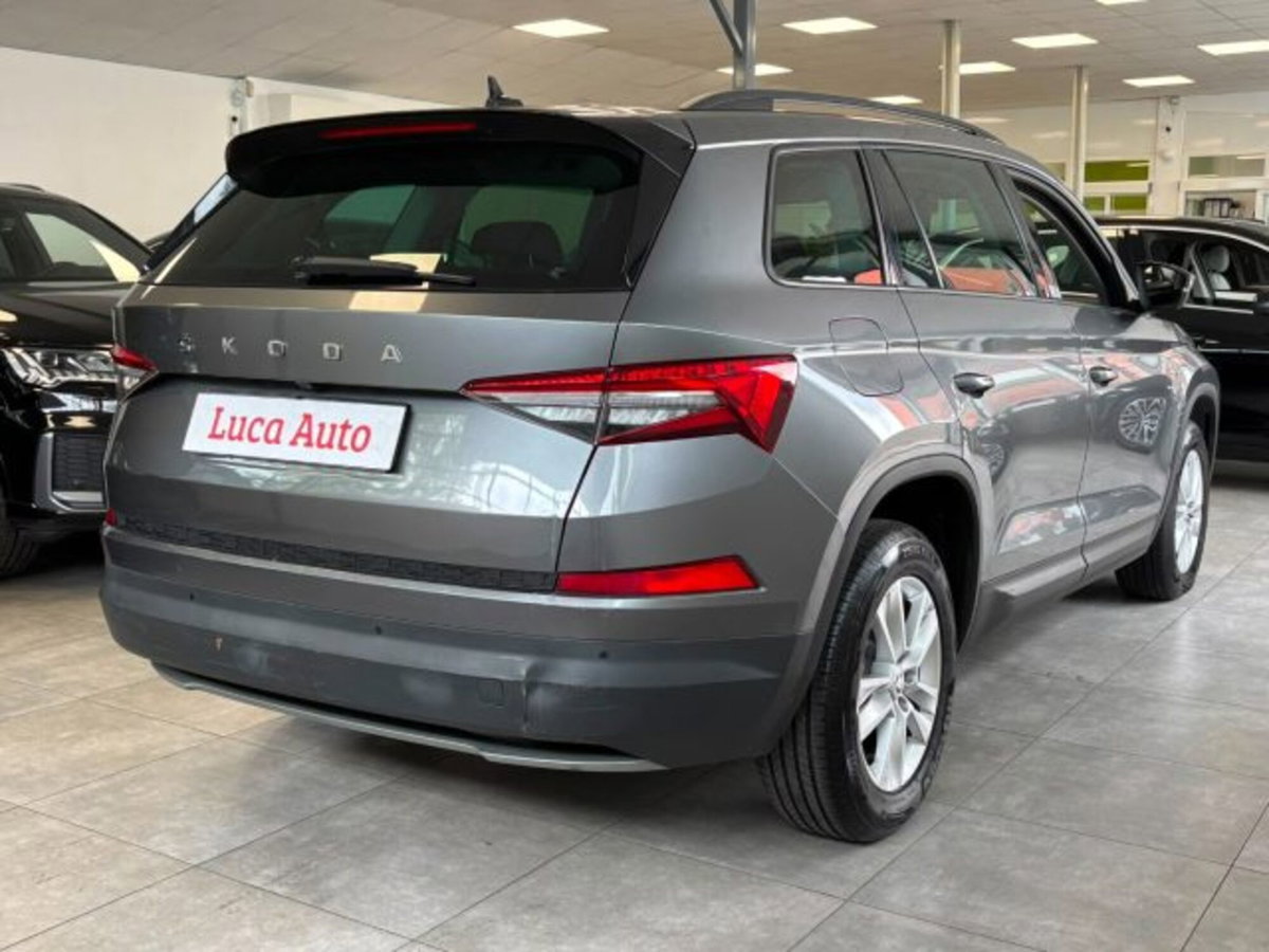 Skoda Kodiaq 2.0 tdi Executive 150cv dsg 7p.ti (4)
