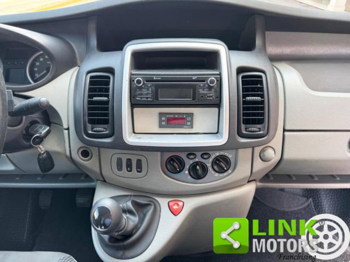 Opel Vivaro Furgone 27 2.0 CDTI 120CV PC-TN Tour Cosmo Fap (13)
