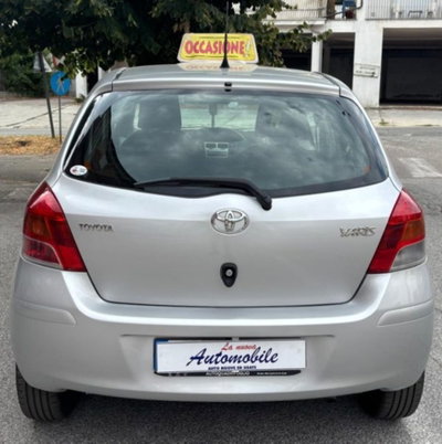 Toyota Yaris 1.0 5 porte Sol (4)