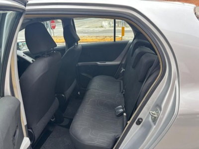 Toyota Yaris 1.0 5 porte Sol (7)
