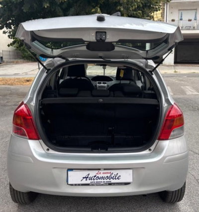 Toyota Yaris 1.0 5 porte Sol (8)