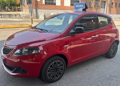 Lancia Ypsilon 1.0 FireFly 5 porte S&S Hybrid Silver Plus (2)